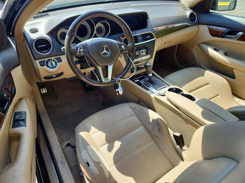 2014 Mercedes-benz C მანქანა იყიდება აუქციონზე, vin: WDDGJ4HB2EG161527, აუქციონის ნომერი: 53191736