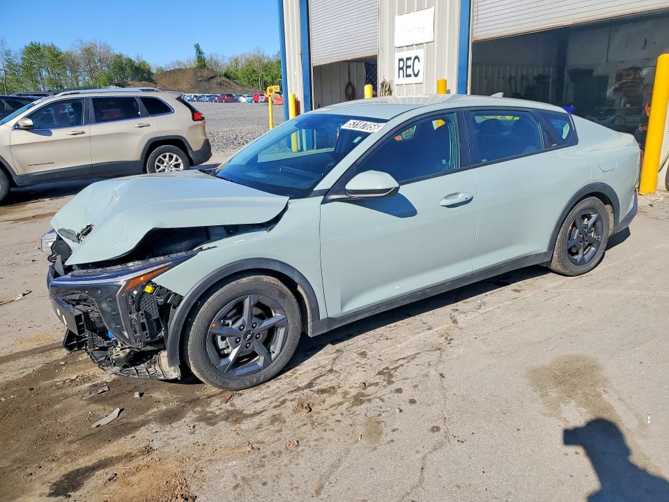 2026 Kia K4 მანქანა იყიდება აუქციონზე, vin: 3KPFT4DE8TE255389, აუქციონის ნომერი: 53187056