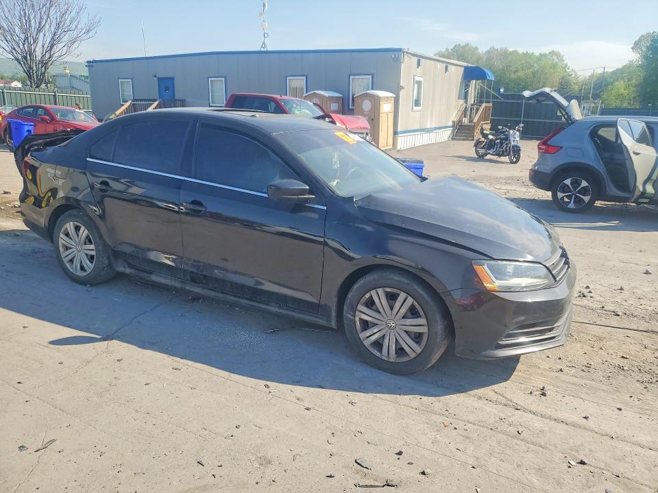 54063256 :رقم المزاد ، 3VW2B7AJ1HM377218 vin ، 2017 Volkswagen Jetta مزاد بيع