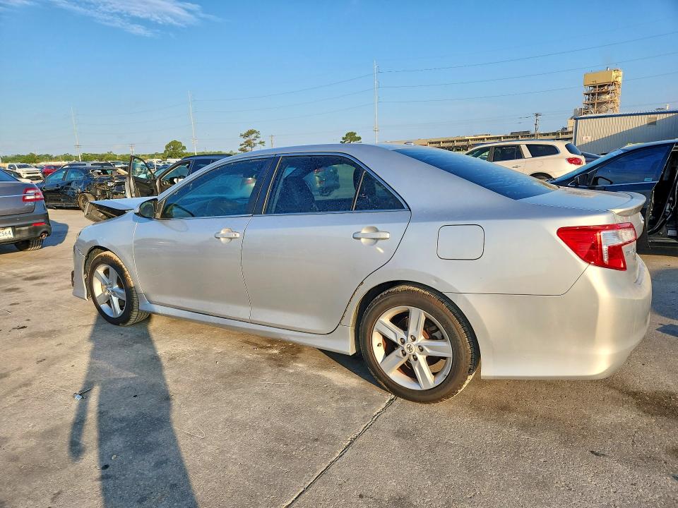 54032556 :رقم المزاد ، 4T1BF1FK9CU103514 vin ، 2012 Toyota Camry مزاد بيع