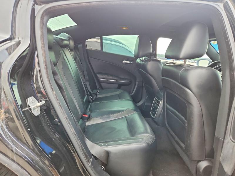 52828976 :رقم المزاد ، 2C3CDXHG4FH772067 vin ، 2015 Dodge Charger مزاد بيع