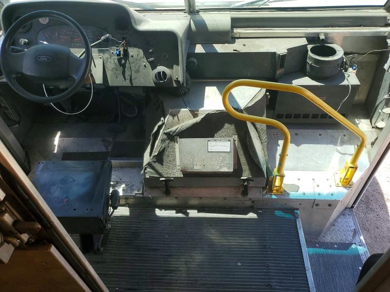 54927746 :رقم المزاد ، 1FCLE49L98DA74217 vin ، 2008 Ford Econoline مزاد بيع