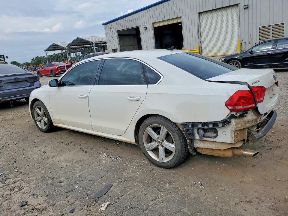 55061096 :رقم المزاد ، 1VWBP7A37EC002739 vin ، 2014 Volkswagen Passat مزاد بيع