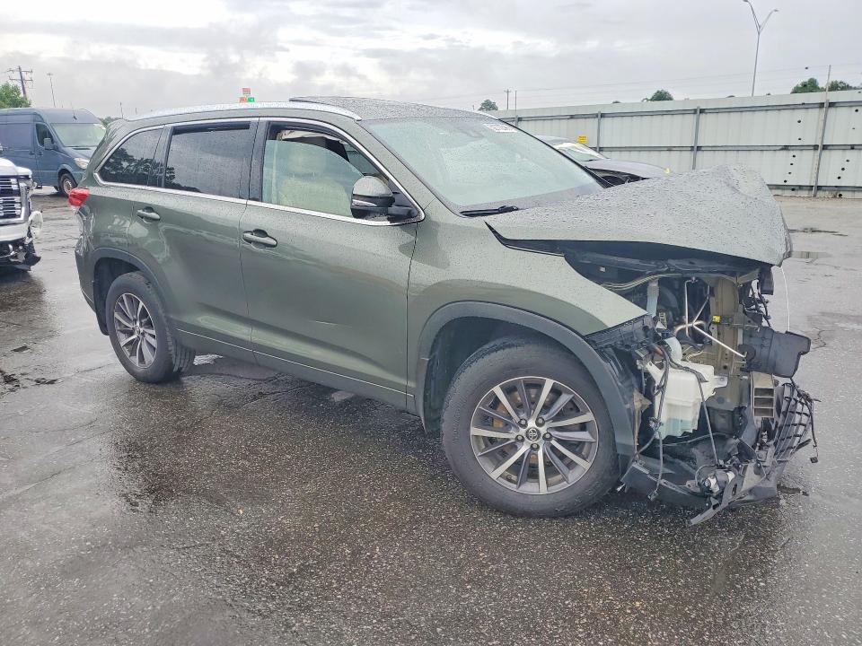 Aukcja sprzedaży 2018 Toyota Highlander, vin: 5TDJZRFH7JS881449, numer aukcji: 52772396