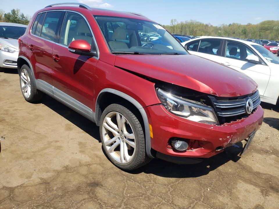 Aukcja sprzedaży 2016 Volkswagen Tiguan, vin: WVGBV7AX5GW017541, numer aukcji: 52402366