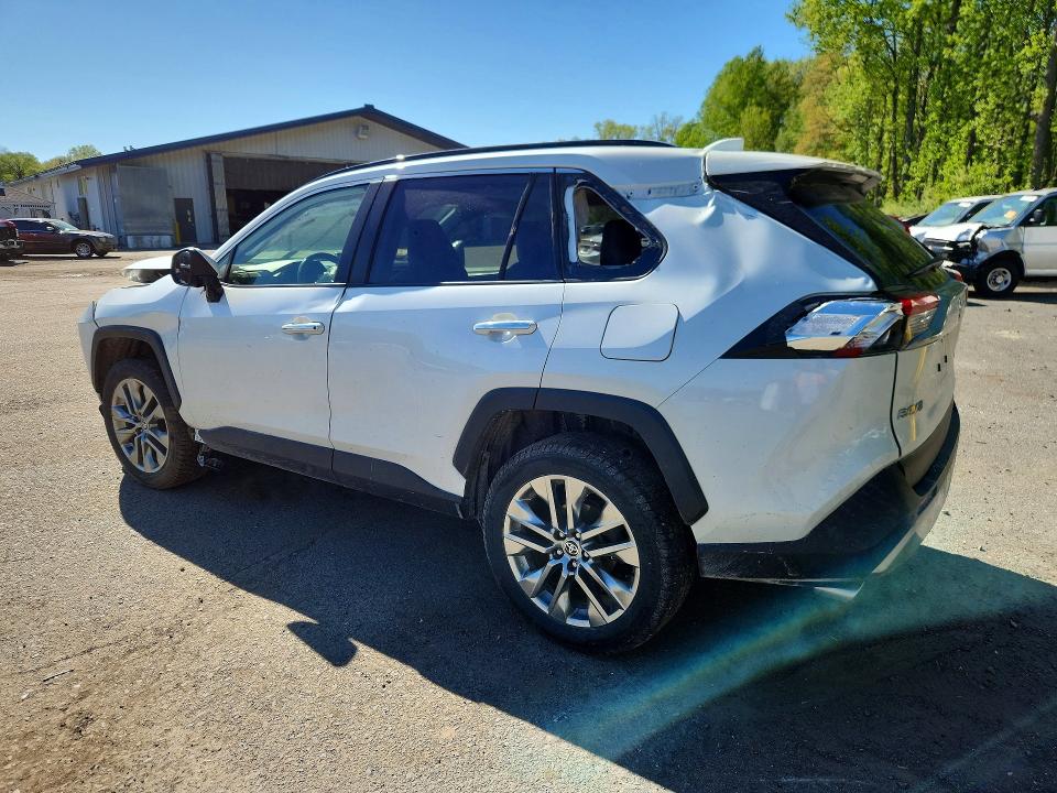 Auction sale of the 2022 Toyota Rav4, vin: JTMN1RFV6ND085629, lot number: 53472276
