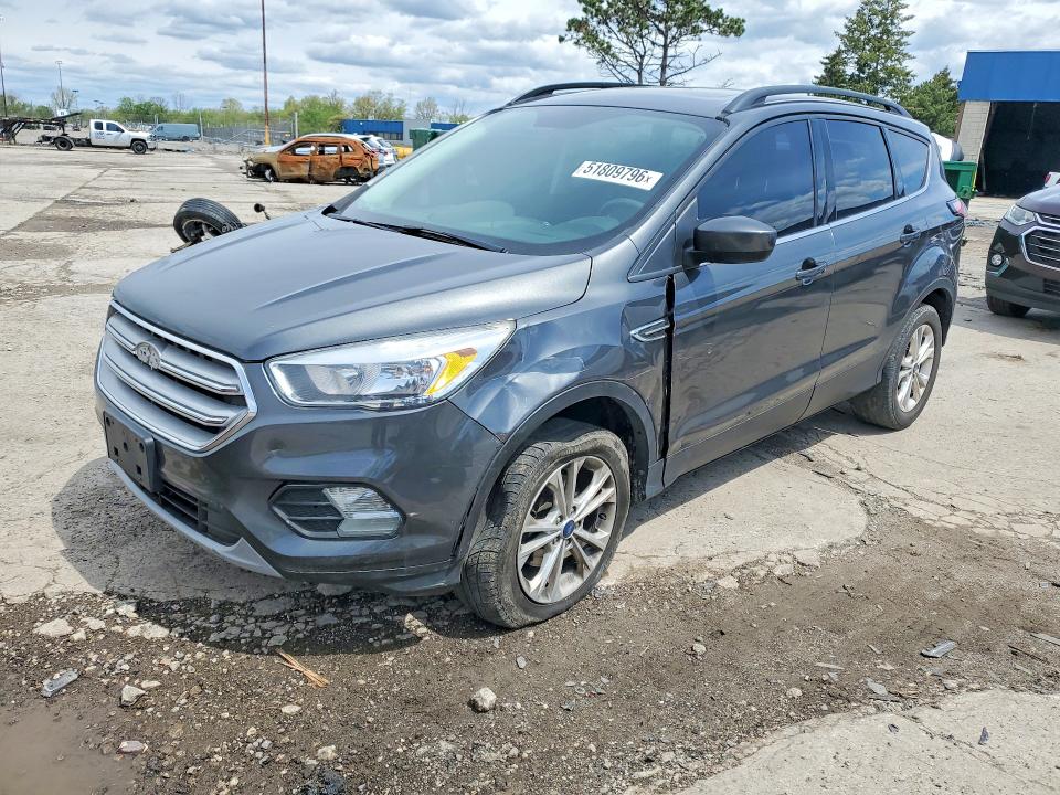 51809796 :رقم المزاد ، 1FMCU0GD0JUB75364 vin ، 2018 Ford Escape مزاد بيع