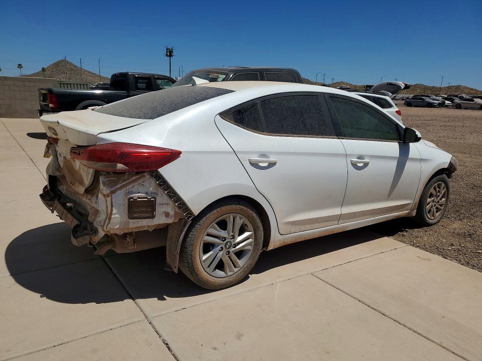 2017 Hyundai Elantra მანქანა იყიდება აუქციონზე, vin: 5NPD74LF0HH143260, აუქციონის ნომერი: 53105696