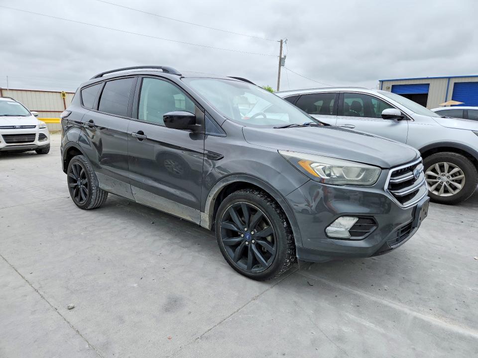 Продажа на аукционе авто 2017 Ford Escape, vin: 1FMCU0GD9HUC11191, номер лота: 54018556