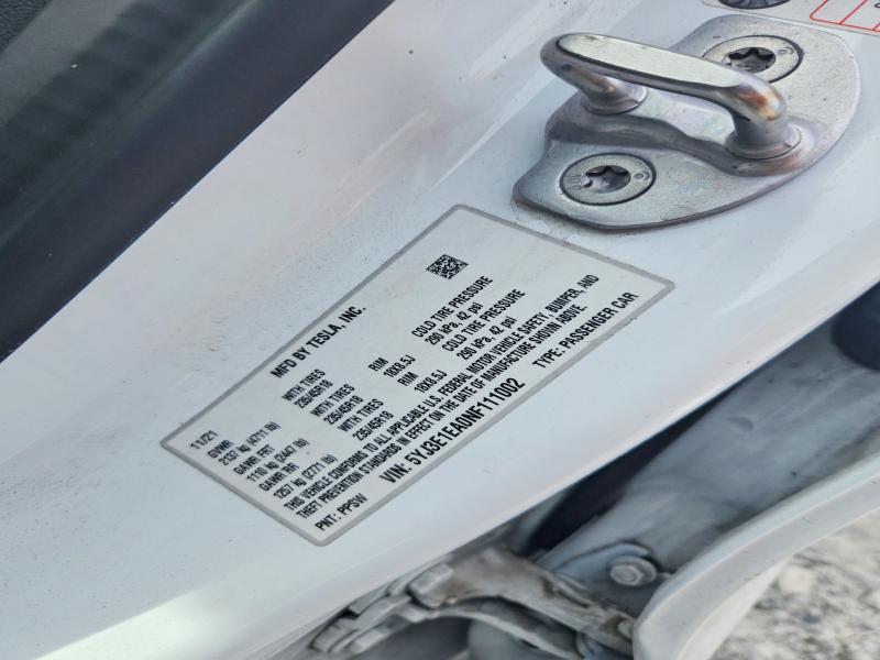 53011336 :رقم المزاد ، 5YJ3E1EA0NF111002 vin ، 2022 Tesla Model 3 مزاد بيع