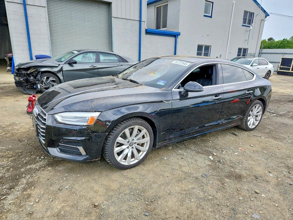 54727546 :رقم المزاد ، WAUANCF57JA020152 vin ، 2018 Audi A5 مزاد بيع
