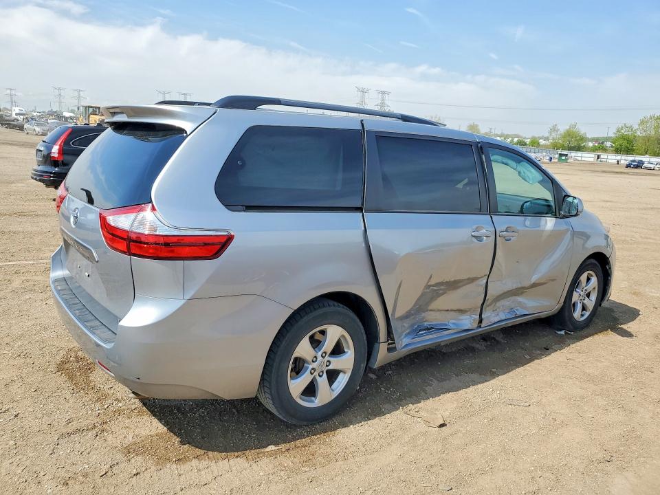 52770686 :رقم المزاد ، 5TDKK3DC6FS590901 vin ، 2015 Toyota Sienna مزاد بيع