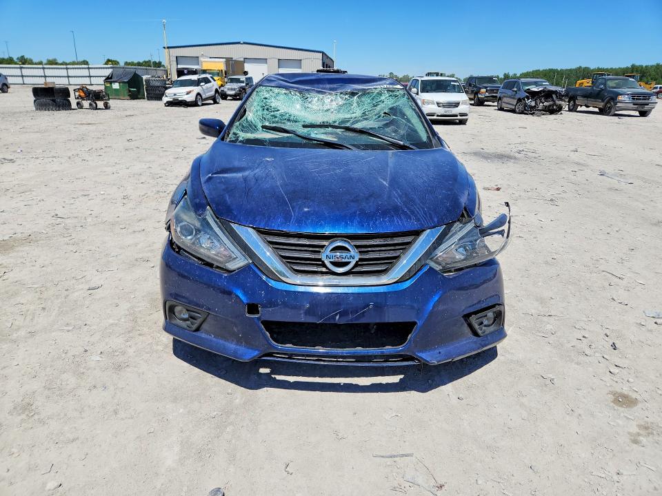 Продажа на аукционе авто 2018 Nissan Altima, vin: 1N4AL3AP0JC152388, номер лота: 53613406