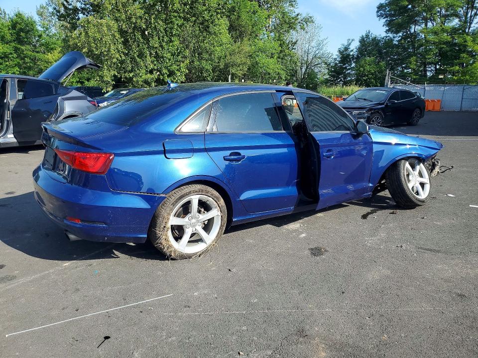 Продажа на аукционе авто 2015 Audi A3, vin: WAUBFHFFXF1067447, номер лота: 55031156