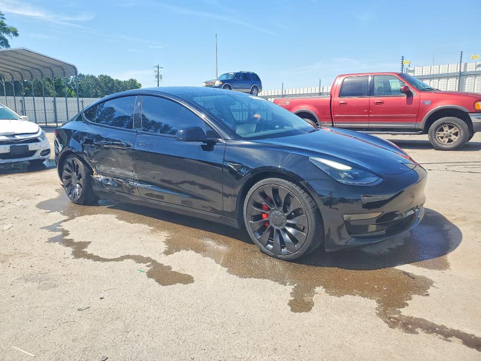 52122926 :رقم المزاد ، 5YJ3E1EC6NF262413 vin ، 2022 Tesla Model 3 مزاد بيع
