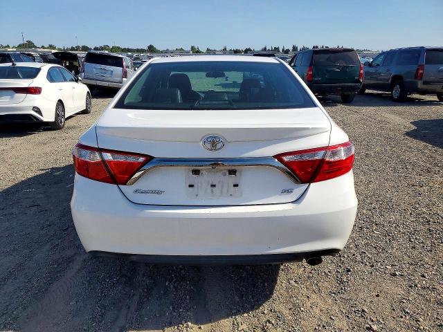 53261256 :رقم المزاد ، 4T1BF1FK0GU227872 vin ، 2016 Toyota Camry مزاد بيع