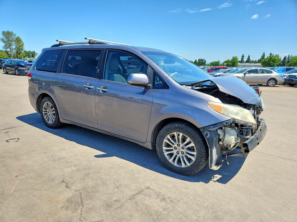 Продаж на аукціоні авто 2011 Toyota Sienna, vin: 5TDYK3DC1BS117623, номер лоту: 55108006