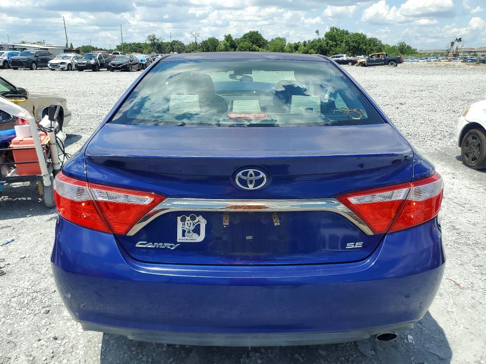 54496506 :رقم المزاد ، 4T1BF1FK9FU942275 vin ، 2015 Toyota Camry مزاد بيع