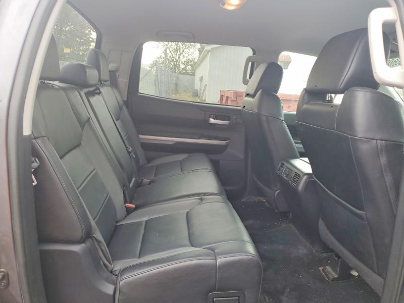 53180006 :رقم المزاد ، 5TFHW5F16JX708924 vin ، 2018 Toyota Tundra مزاد بيع