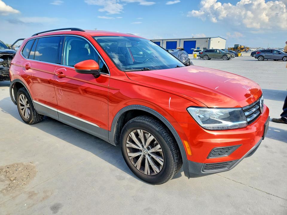 Продажа на аукционе авто 2018 Volkswagen Tiguan, vin: 3VV2B7AX0JM070539, номер лота: 54578436