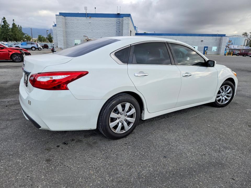 Продаж на аукціоні авто 2017 Nissan Altima, vin: 1N4AL3AP6HN348396, номер лоту: 54911656