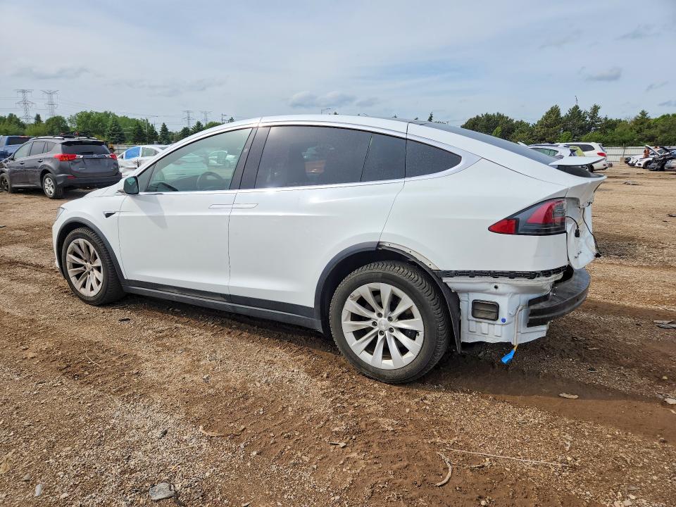 2018 Tesla Model X მანქანა იყიდება აუქციონზე, vin: 5YJXCBE28JF112379, აუქციონის ნომერი: 53929276