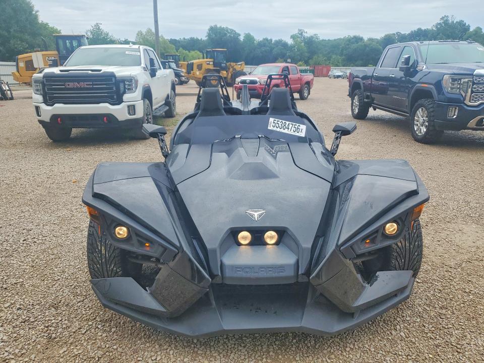 55384756 :رقم المزاد ، 57XAASFA3H8120506 vin ، 2017 Polaris Slingshot مزاد بيع