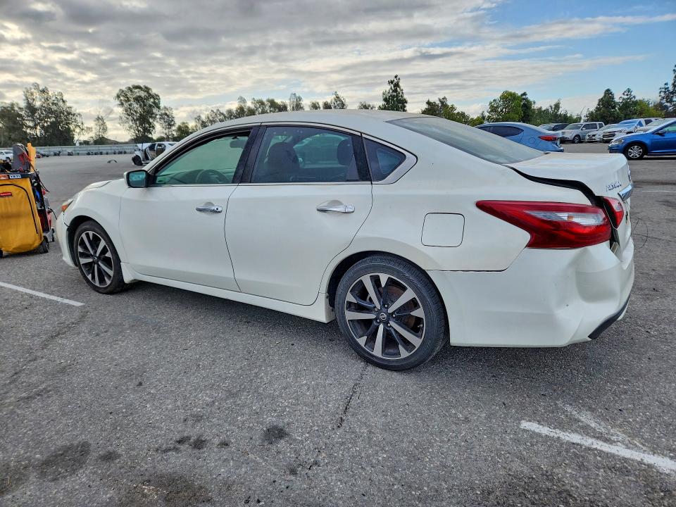 55014296 :رقم المزاد ، 1N4AL3AP8JC116660 vin ، 2018 Nissan Altima مزاد بيع