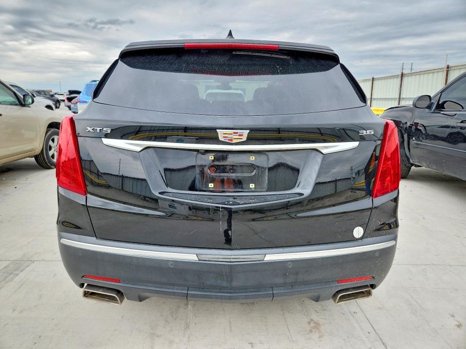 52198296 :رقم المزاد ، 1GYKNCRS8JZ172431 vin ، 2018 Cadillac Xt5 مزاد بيع