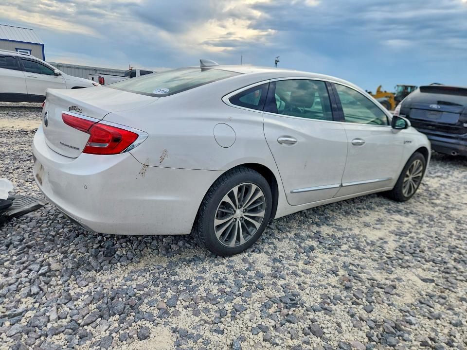 53229056 :رقم المزاد ، 1G4ZP5SS3HU204824 vin ، 2017 Buick Lacrosse مزاد بيع
