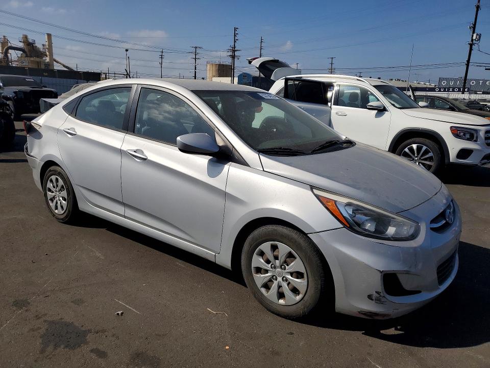 2015 Hyundai Accent მანქანა იყიდება აუქციონზე, vin: KMHCT4AE4FU795024, აუქციონის ნომერი: 53734976
