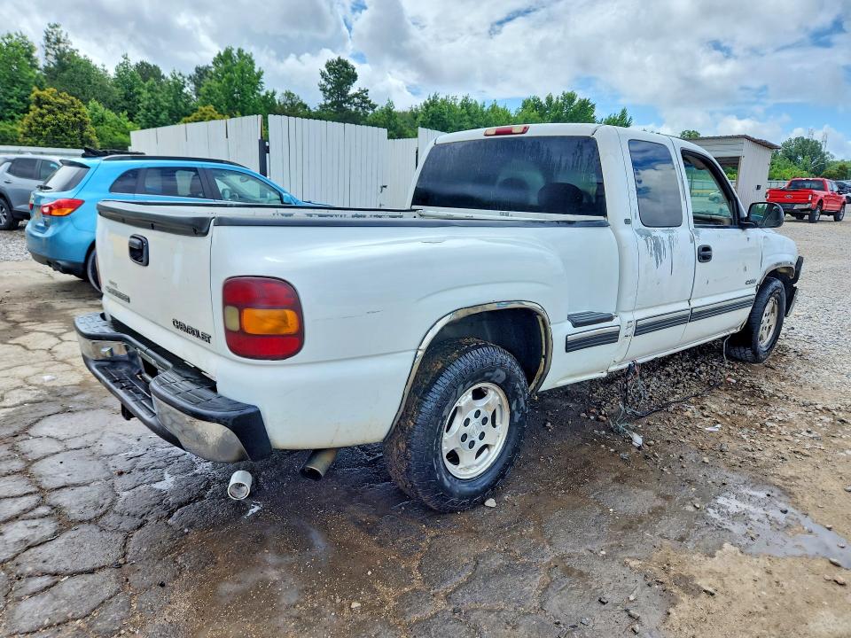 2001 Chevrolet Silverado მანქანა იყიდება აუქციონზე, vin: 2GCEC19T811226356, აუქციონის ნომერი: 54551586