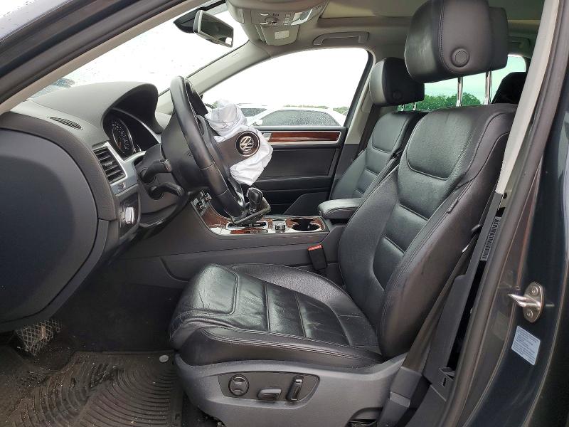 54641306 :رقم المزاد ، WVGEF9BP9DD006165 vin ، 2013 Volkswagen Touareg مزاد بيع