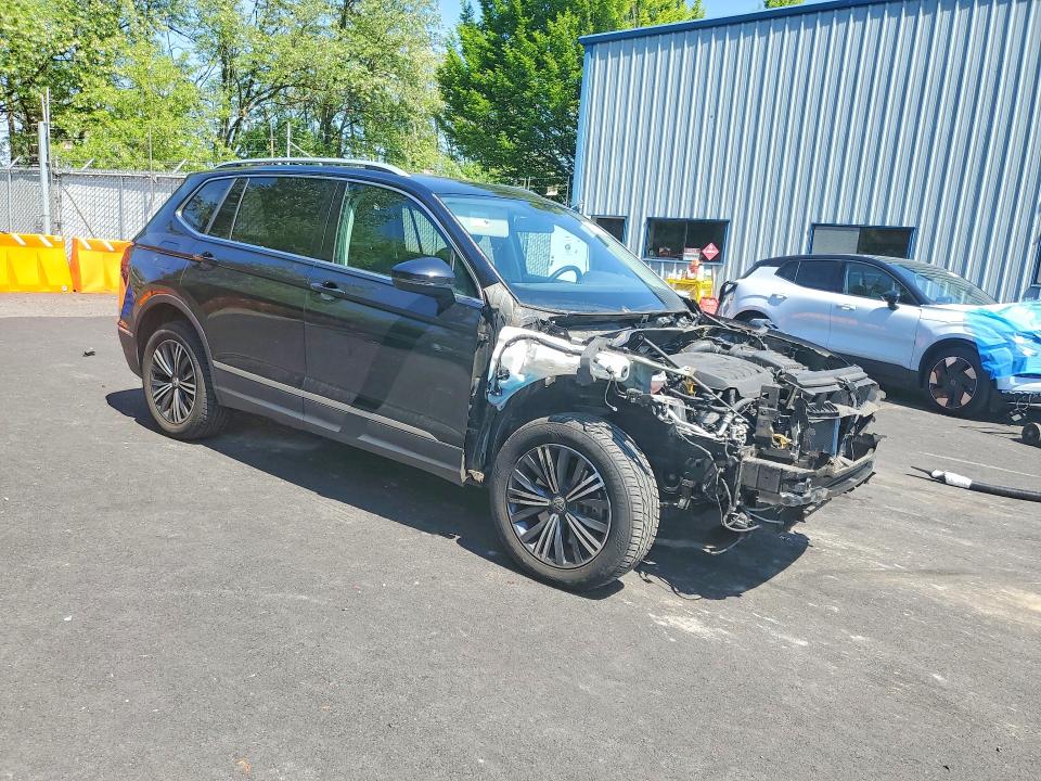 Продажа на аукционе авто 2018 Volkswagen Tiguan, vin: 3VV2B7AX5JM051940, номер лота: 52490576