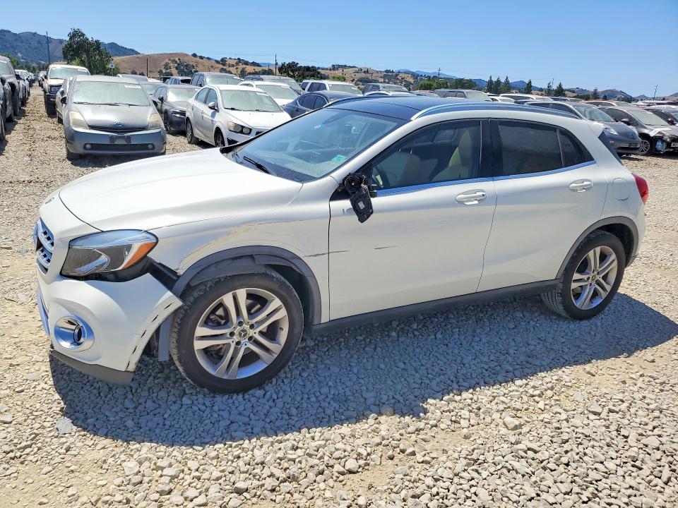 2018 Mercedes-benz Gla მანქანა იყიდება აუქციონზე, vin: WDCTG4EB7JJ432990, აუქციონის ნომერი: 53849086