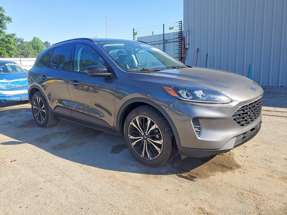 2022 Ford Escape მანქანა იყიდება აუქციონზე, vin: 1FMCU0G67NUA10807, აუქციონის ნომერი: 52506896