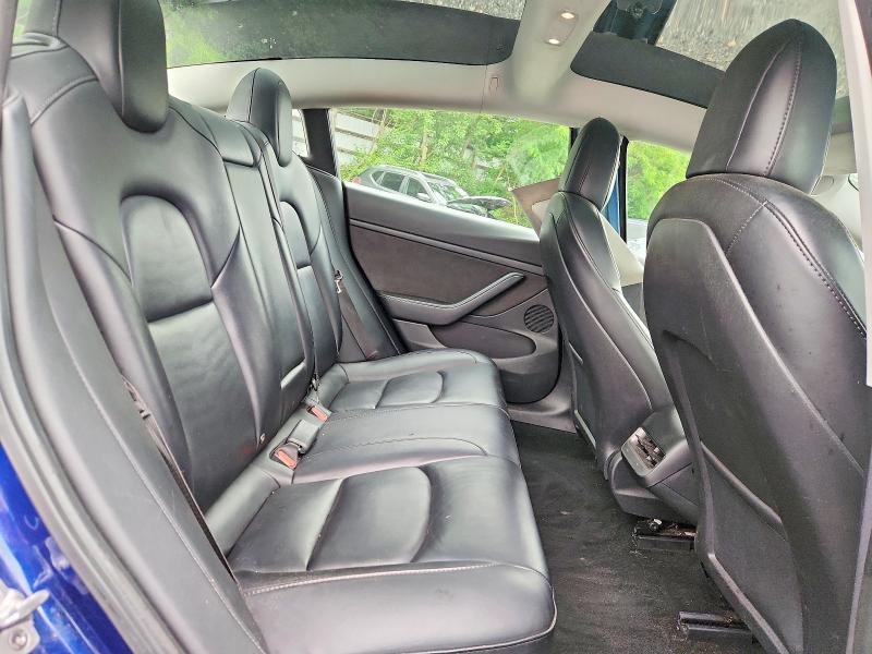 54825826 :رقم المزاد ، 5YJ3E1EA3NF370499 vin ، 2022 Tesla Model 3 مزاد بيع