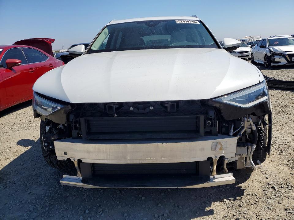 Продажа на аукционе авто 2024 Audi Q8 E-tron, vin: WA15AAGE0RB027625, номер лота: 52950746