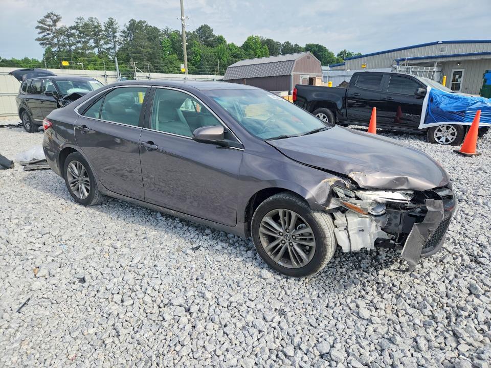 54044996 :رقم المزاد ، 4T1BF1FK6FU075823 vin ، 2015 Toyota Camry مزاد بيع