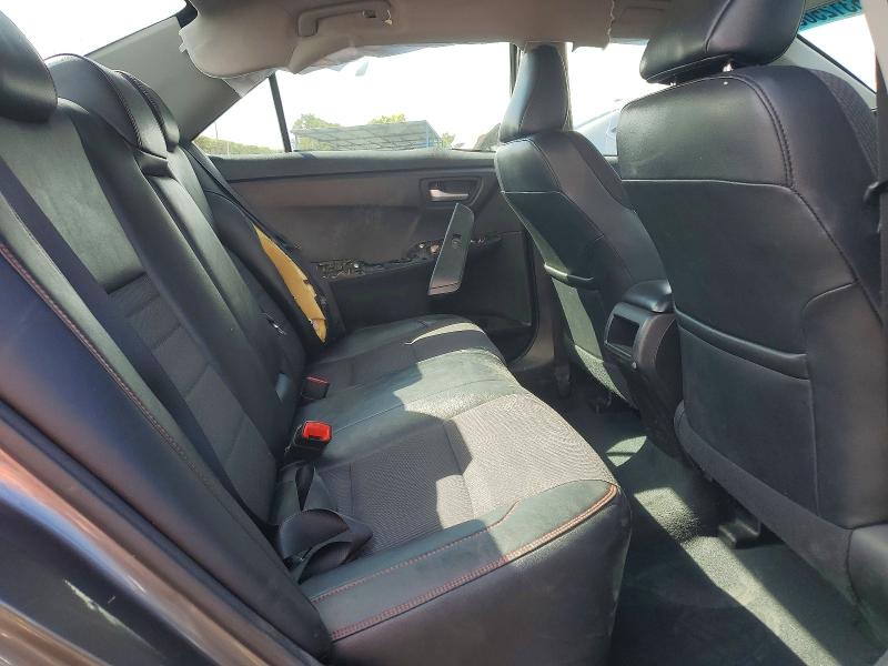 55312506 :رقم المزاد ، 4T1BF1FK4HU306950 vin ، 2017 Toyota Camry مزاد بيع