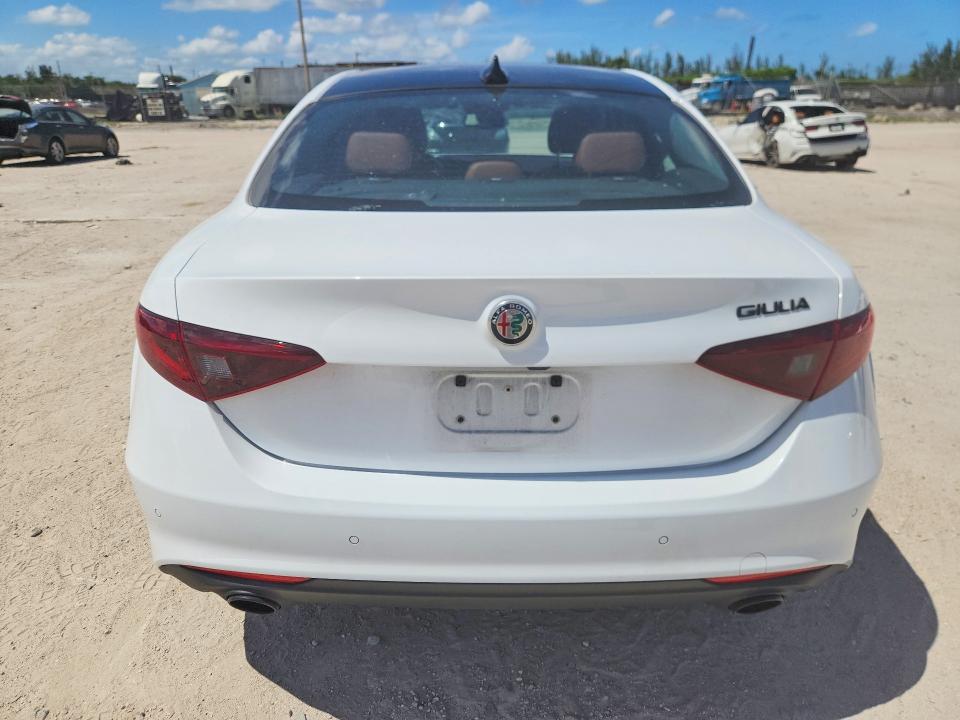 53759826 :رقم المزاد ، ZARFAMBNXK7616036 vin ، 2019 Alfa Romeo Giulia مزاد بيع