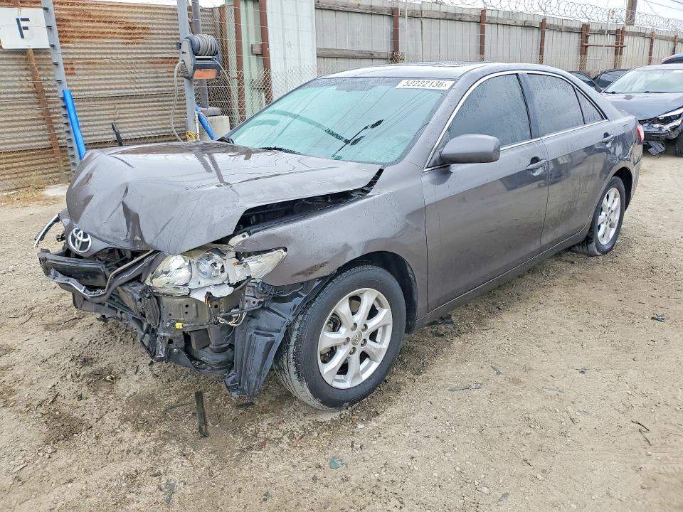 52222136 :رقم المزاد ، 4T4BF3EKXBR164114 vin ، 2011 Toyota Camery مزاد بيع