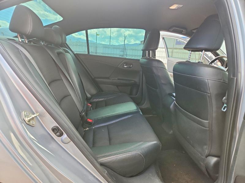 Продажа на аукционе авто 2017 Honda Accord, vin: 1HGCR2F52HA210964, номер лота: 53844616