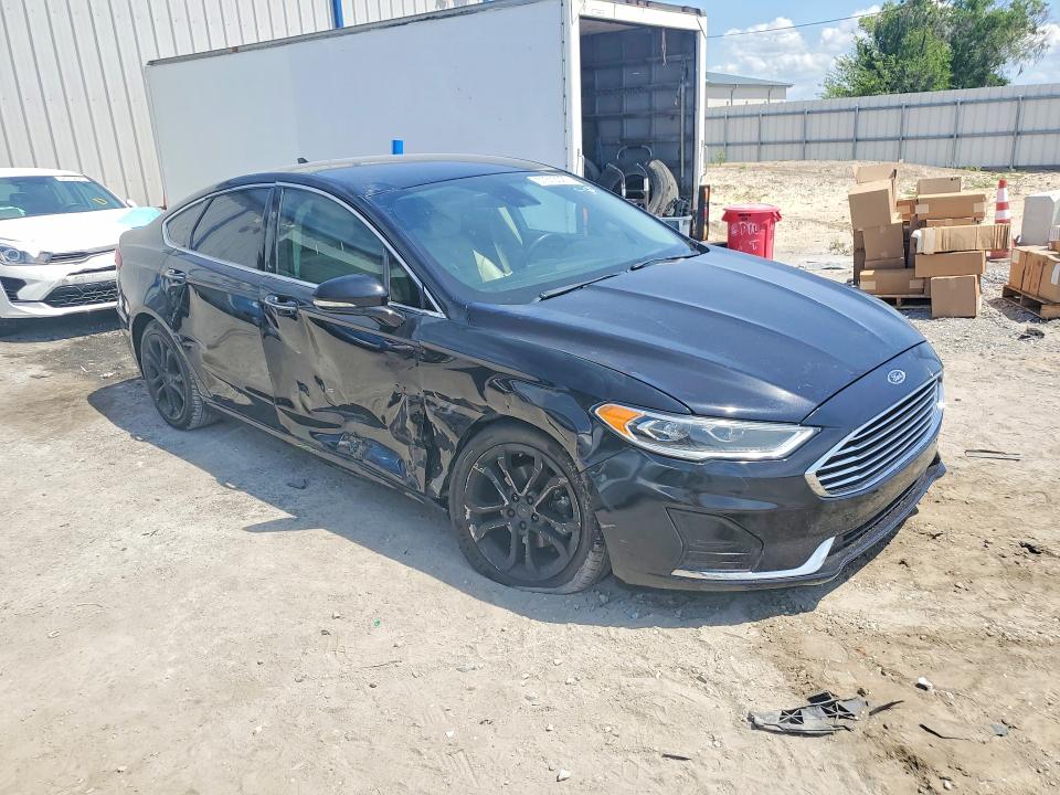 51613026 :رقم المزاد ، 3FA6P0CD0KR236872 vin ، 2019 Ford Fusion مزاد بيع