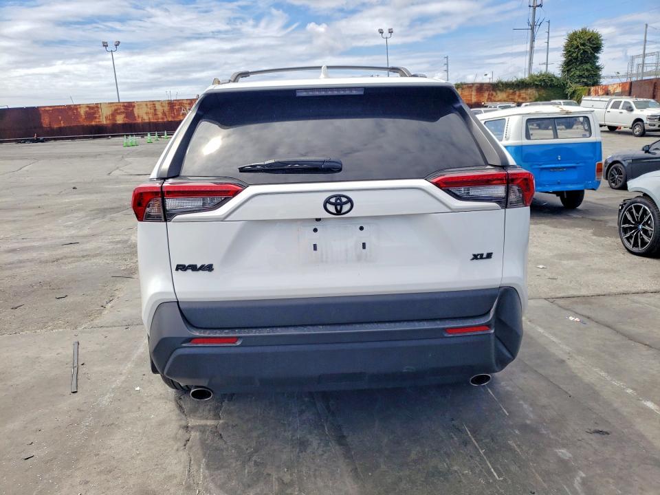 Aukcja sprzedaży 2022 Toyota Rav4, vin: 2T3W1RFV1NW233869, numer aukcji: 52247426