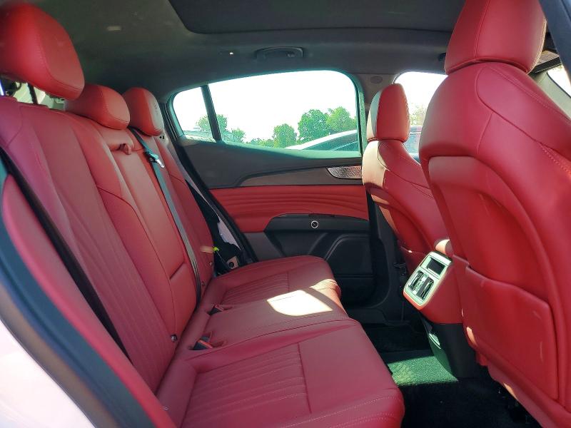 Продажа на аукционе авто 2023 Maserati Grecale, vin: ZN682AVM7P7426573, номер лота: 53737636