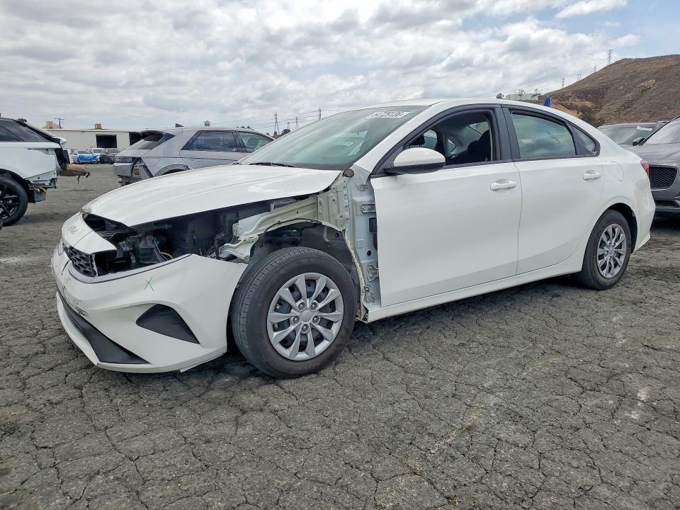 54729136 :رقم المزاد ، 3KPF24AD2RE822347 vin ، 2024 Kia Forte مزاد بيع
