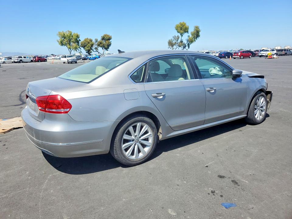 2013 Volkswagen Passat მანქანა იყიდება აუქციონზე, vin: 1VWCP7A36DC009068, აუქციონის ნომერი: 52958646