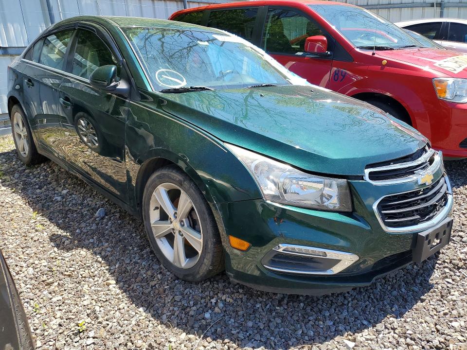 53237926 :رقم المزاد ، 1G1PE5SB8F7231930 vin ، 2015 Chevrolet Cruze مزاد بيع