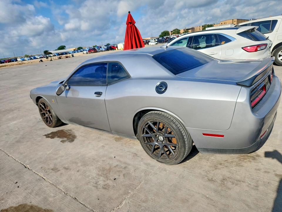 53695926 :رقم المزاد ، 2C3CDZFJXFH850183 vin ، 2015 Dodge Challenger مزاد بيع